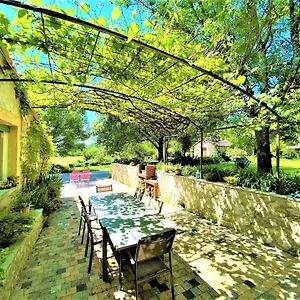 Domaine De Laudun De Groupe Et D'hôtes Villeneuve-de-Berg